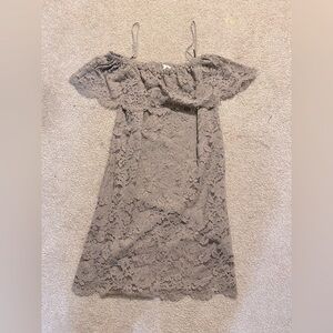 (NWOT) Gold Hawk Chic Taupe Lace Detail Top